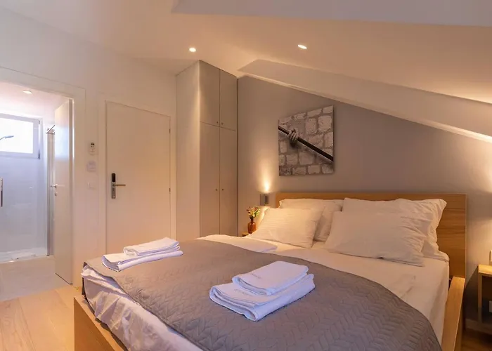 Old Town U Nikse * דוברובניק