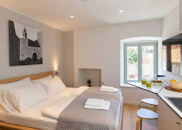 Old Town U Nikse * דוברובניק